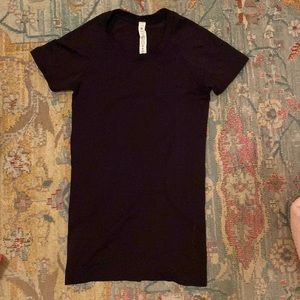 Lululemon swiftly tech short sleeve shirt 2.0. Size 2